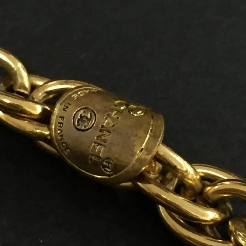 Vintage CHANEL Logo Medallion Necklace Long Oval Arabesque Pendant Necklace